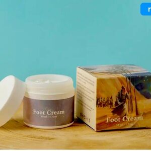 Foot cream new in box 
Handcrafted by Kumi Uri — Tirat Carmel, Israel